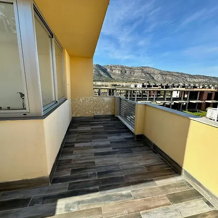 El Balco Ref 014 * أوروبيسا ذيل مار